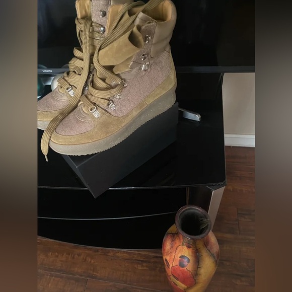 BRAND NEW Isabel Marant BASKETS BRENDTY Boots. 10.5/11. Tag is 11.  Color khaki - Picture 4 of 9